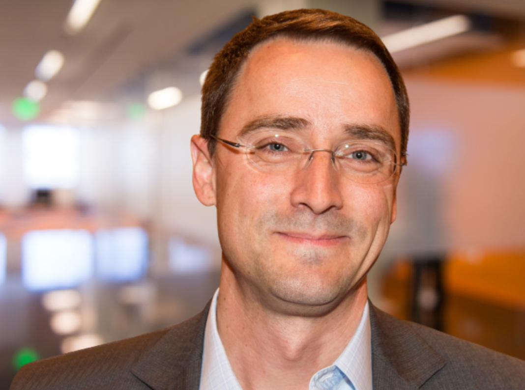 Nutanix Extends AI Platform to Public Cloud