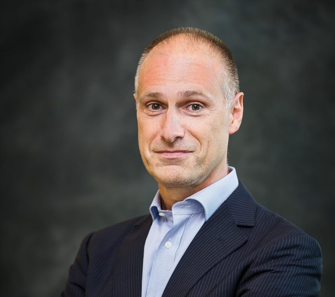 Lenovo Paves the Way for AI Innovation with Modern Data Storage Solutions and Services