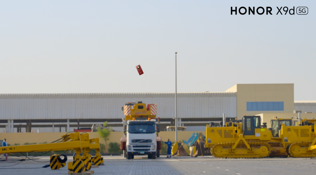 HONOR Breaks Guinness World Records™ title with the Unbreakable AI Smartphone, HONOR X9d